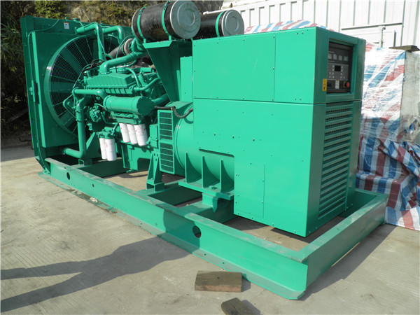 丰宁发电车出租-柴油发电机散热器怎样散热