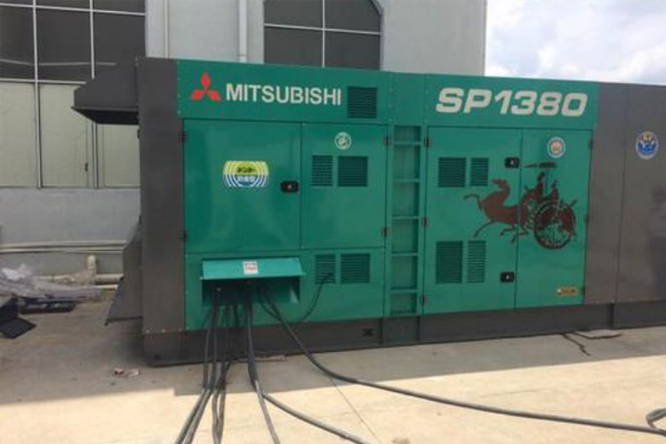 丰宁为什么有些柴油发电机组的输出电压可以调节？