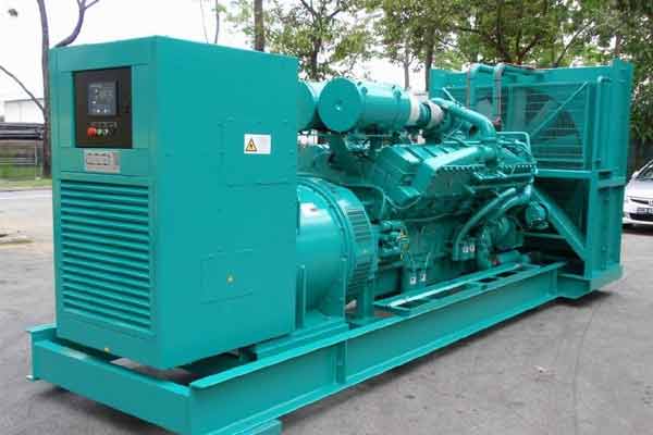 丰宁柴油发电机组电压不稳定怎样维修？