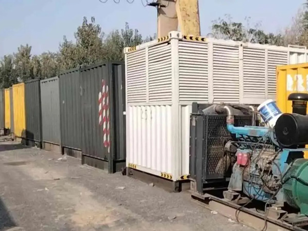 丰宁200KW柴油发电机机组每小时油耗是多少？